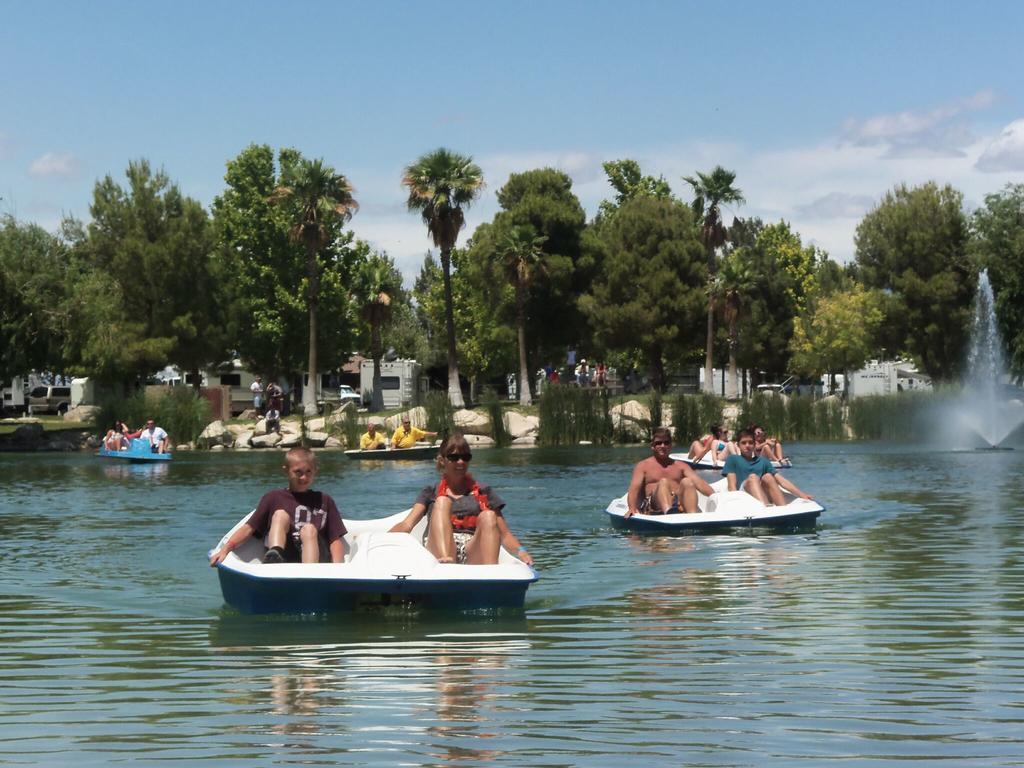 Rv Park At Lakeside Casino Pahrump Exteriör bild